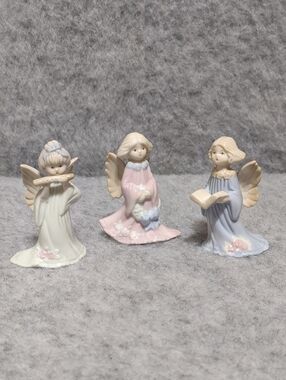Vintage Russ Berrie Pastel Christmas Lot Of 3 Angels Ceramic Figurines 15270